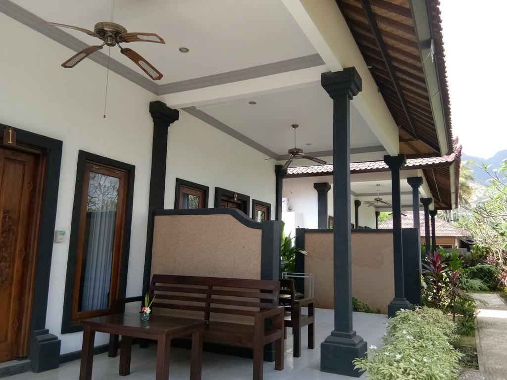 Puri Batu Inn Pemuteran Exterior foto